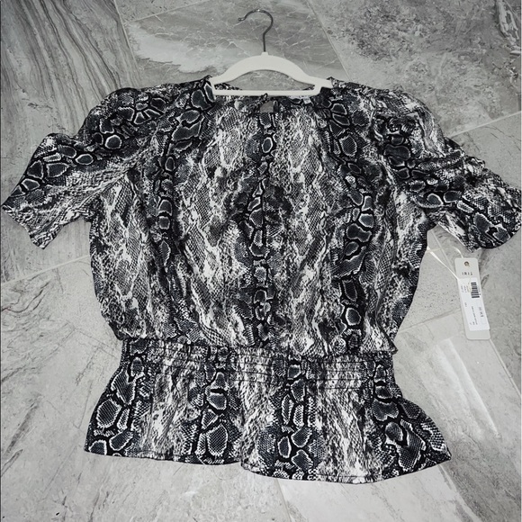 Smock waist snake skin top - Picture 1 of 1